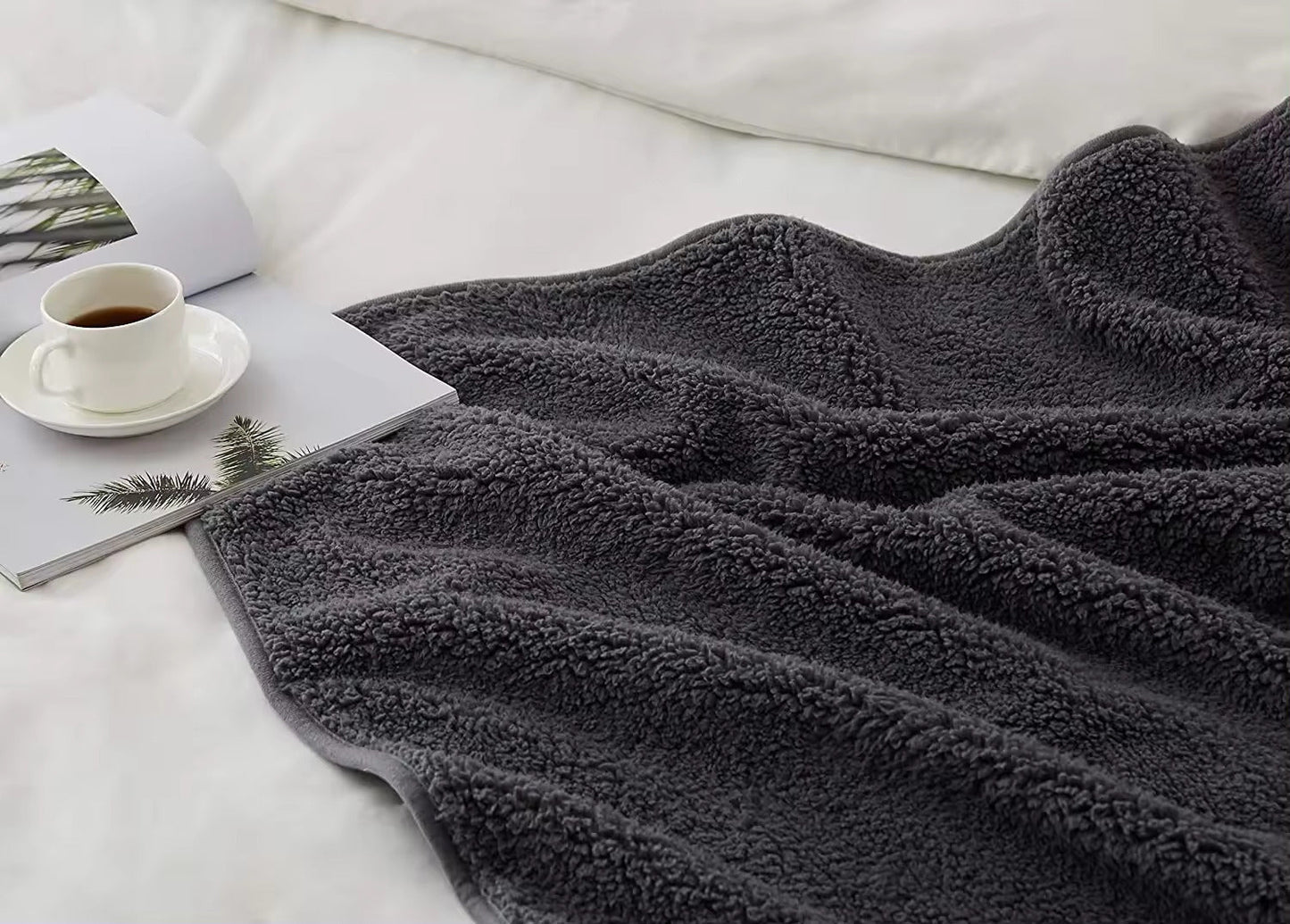 Cozy Waterproof Blanket ™