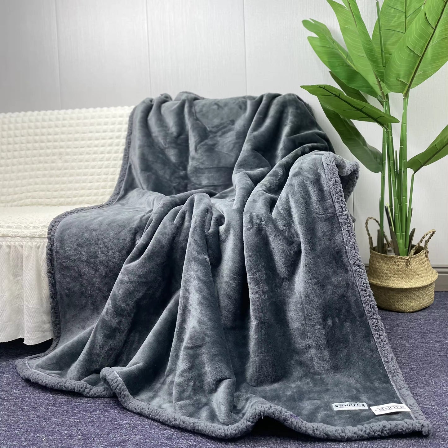 Cozy Waterproof Blanket ™